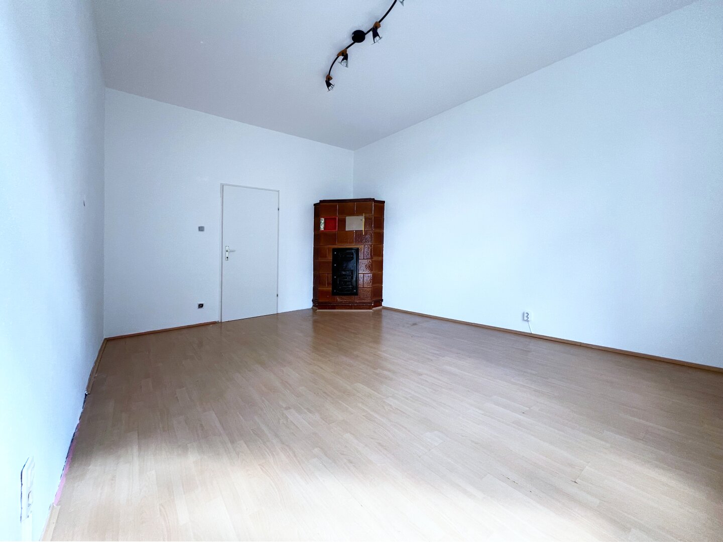 Charaktervoller Altbau im Herzen der Stadt – zeitloses Ambiente verbindet sich mit urbaner Lebensqualität.