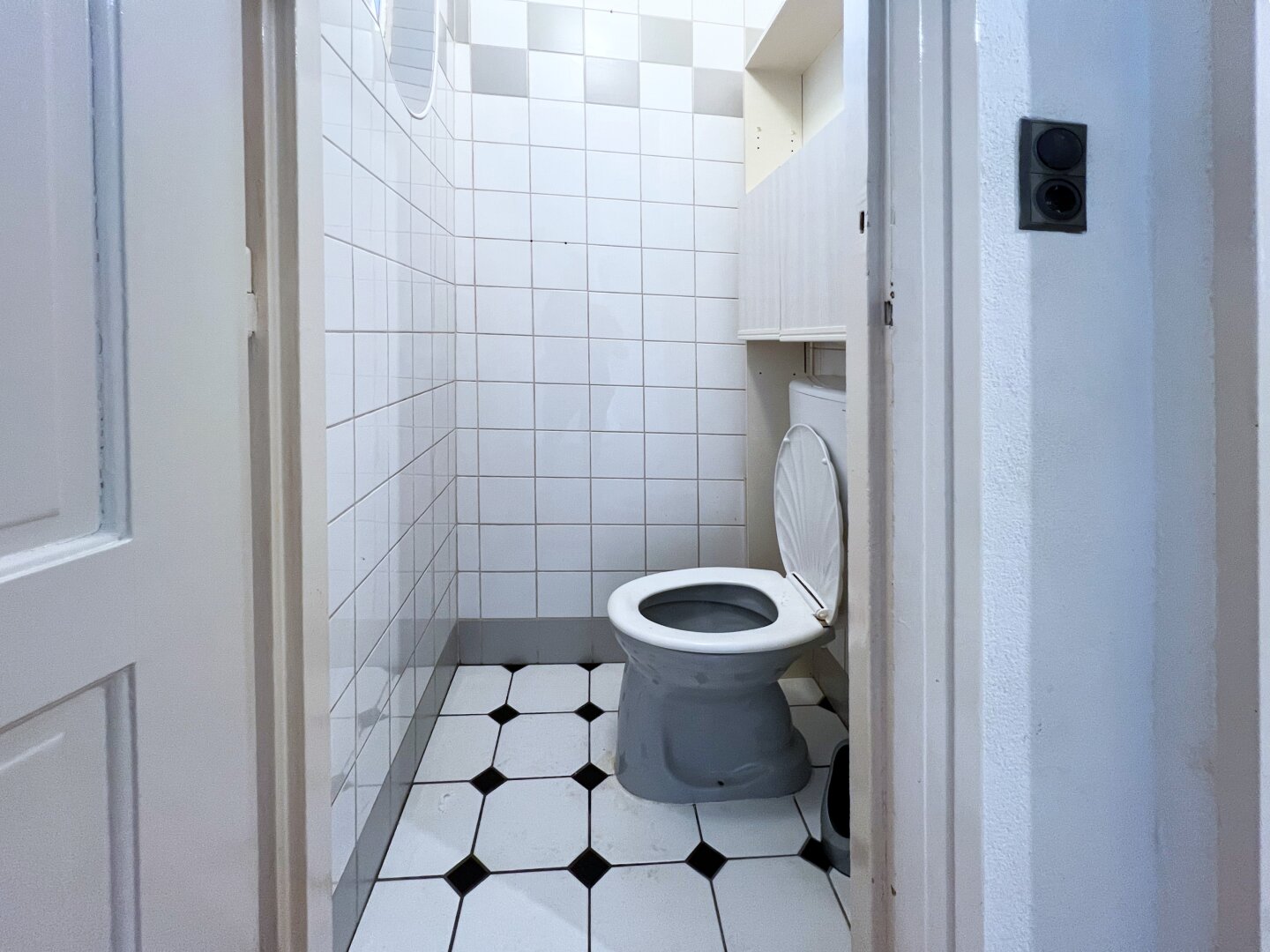 Charaktervoller Altbau im Herzen der Stadt – zeitloses Ambiente verbindet sich mit urbaner Lebensqualität.