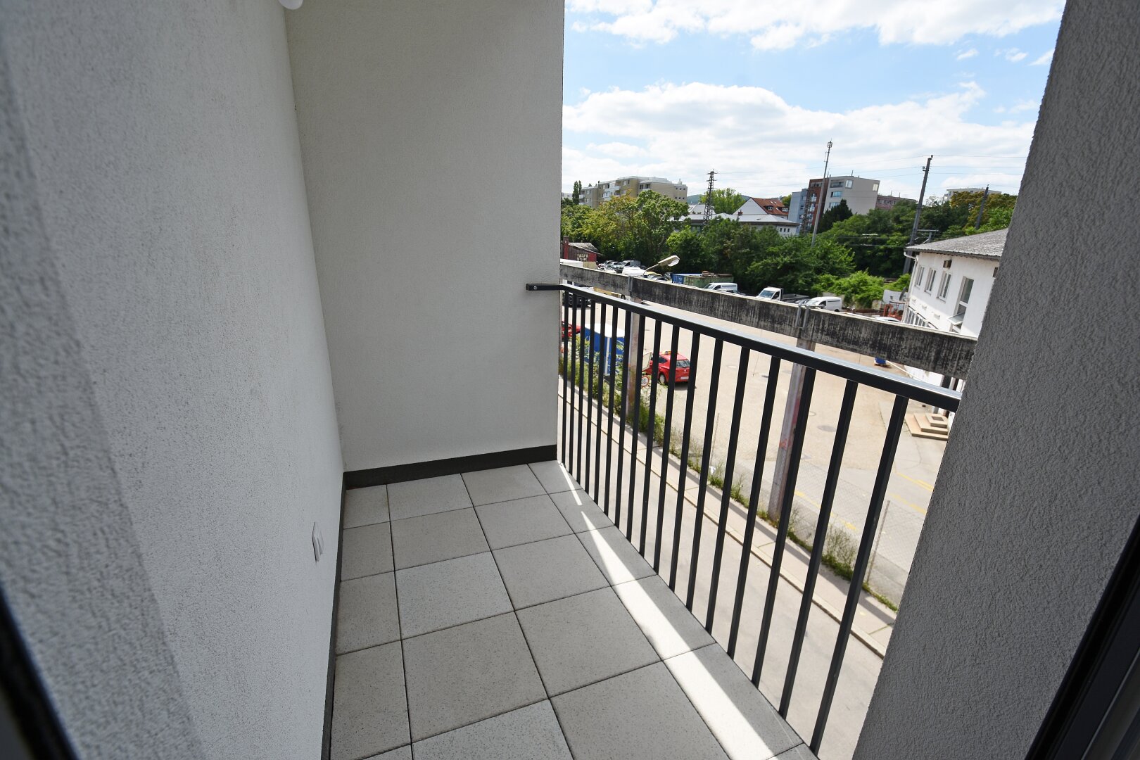 Erstbezug: 3 Zimmer Wohnung in verkehrsgünstiger Lage