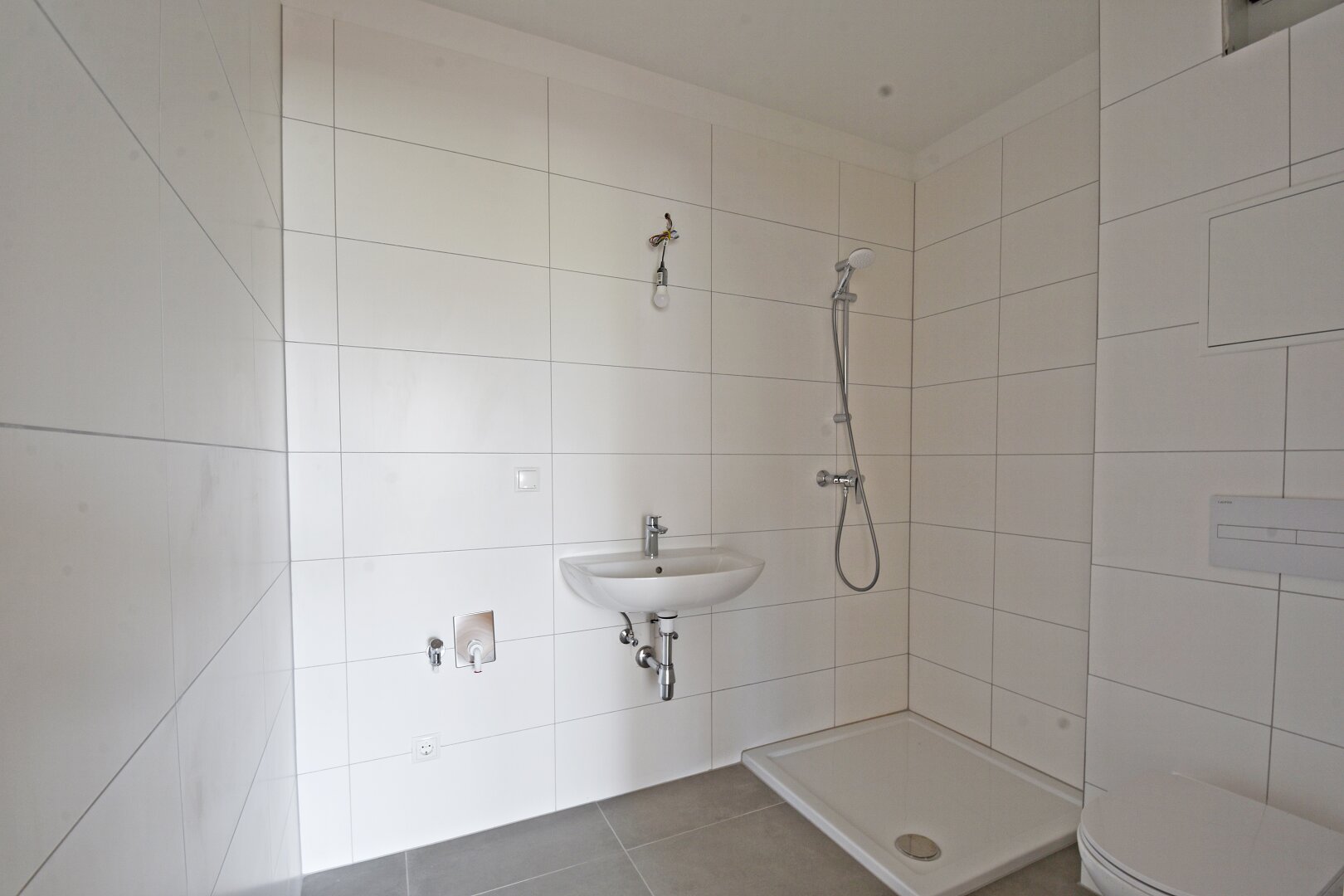 Erstbezug: 3 Zimmer Wohnung in verkehrsgünstiger Lage