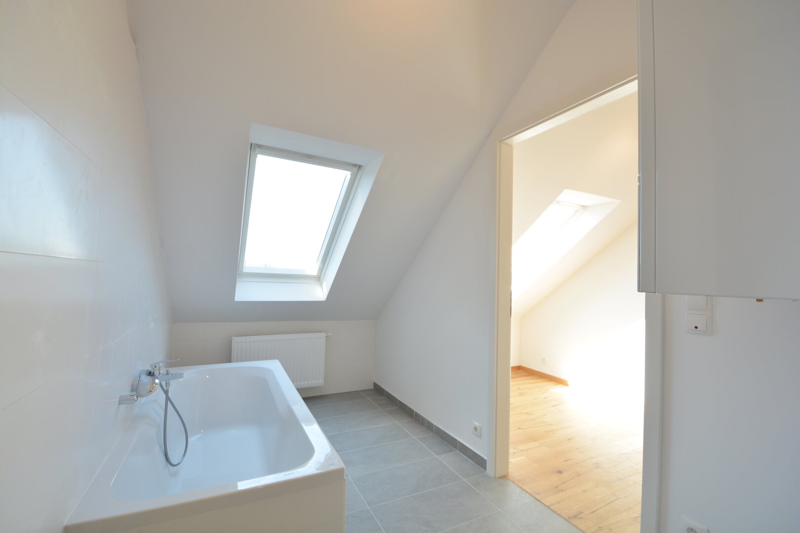 Modernes Dachgeschoß-Juwel in begehrter Lage von Wien