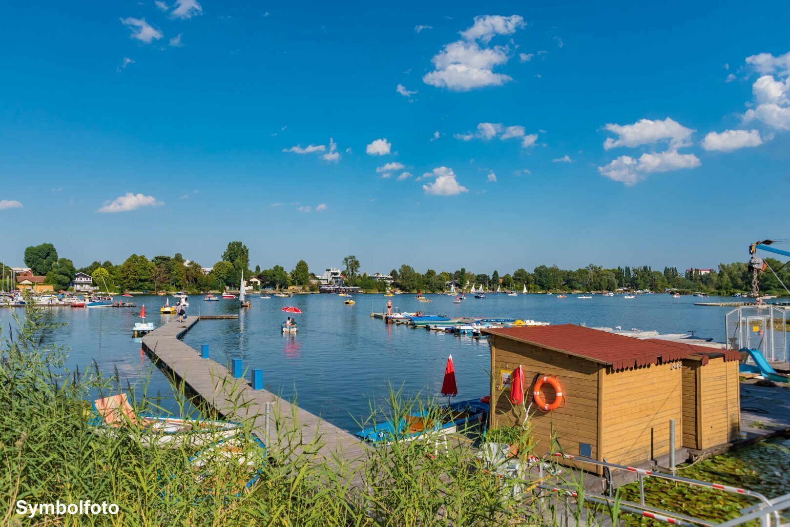 NEU | Exklusive Preisaktion bis 30.06 | Traumhafter Parkblick | Bestlage Schlingermarkt / SCN