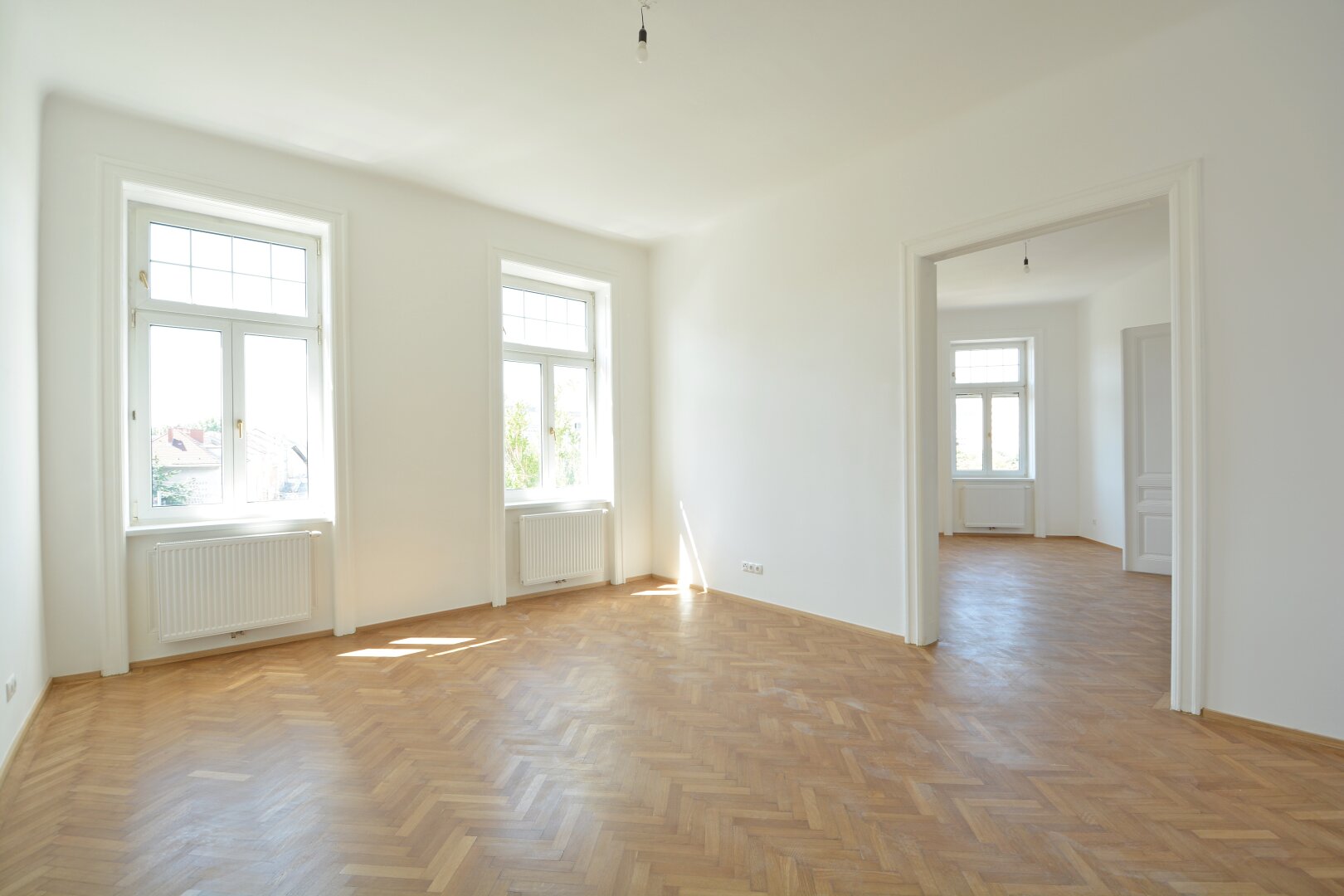 Gepflegtes Wohnen mit viel Platz - 4 Zimmer Etagenwohnung mit Loggia in zentraler Lage