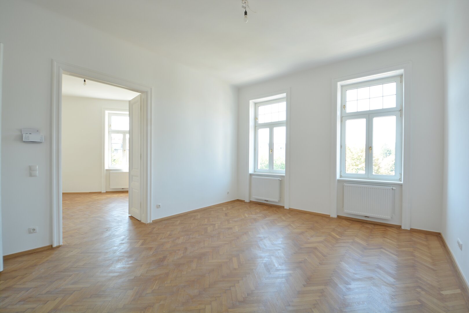 Gepflegtes Wohnen mit viel Platz - 4 Zimmer Etagenwohnung mit Loggia in zentraler Lage