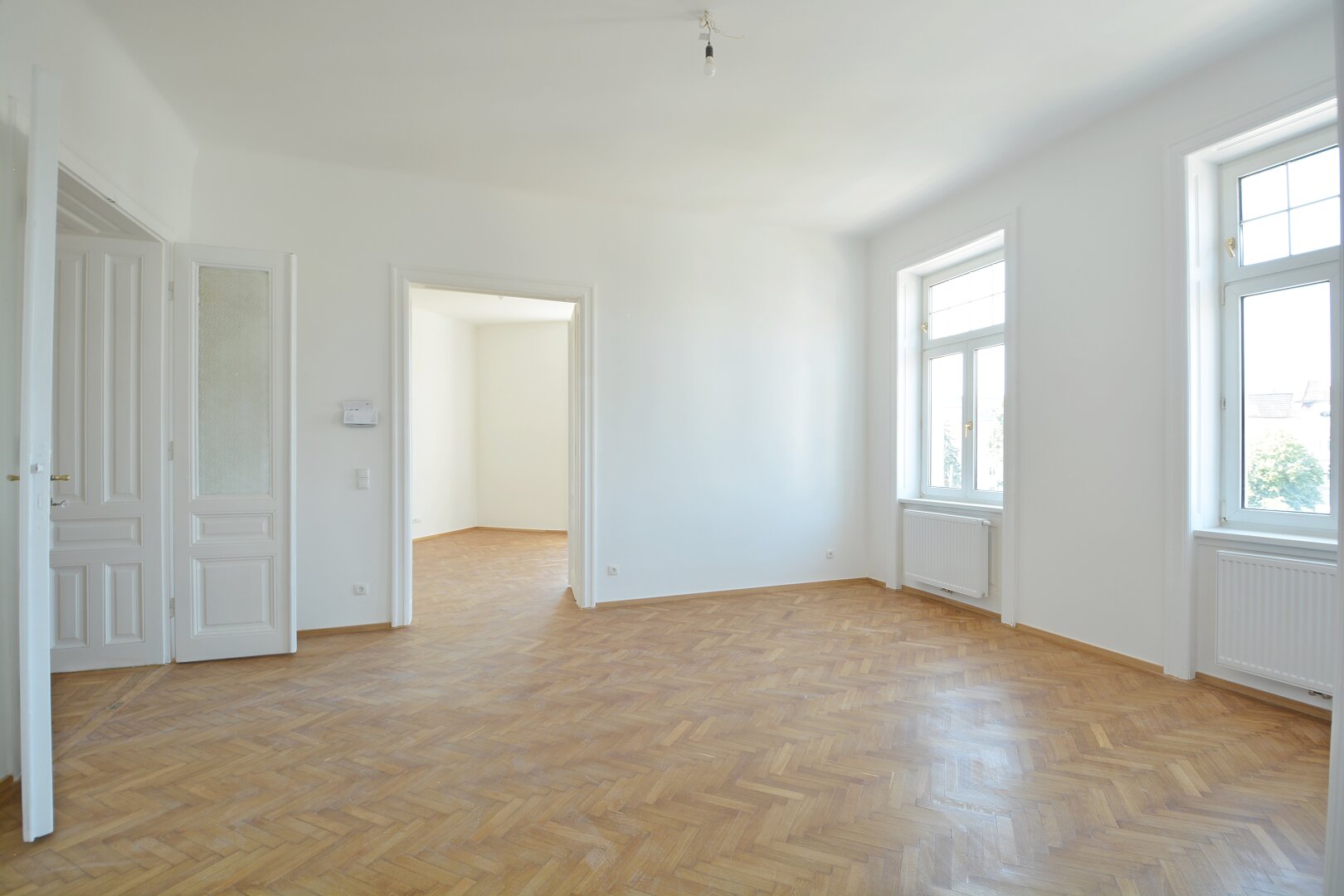 Gepflegtes Wohnen mit viel Platz - 4 Zimmer Etagenwohnung mit Loggia in zentraler Lage