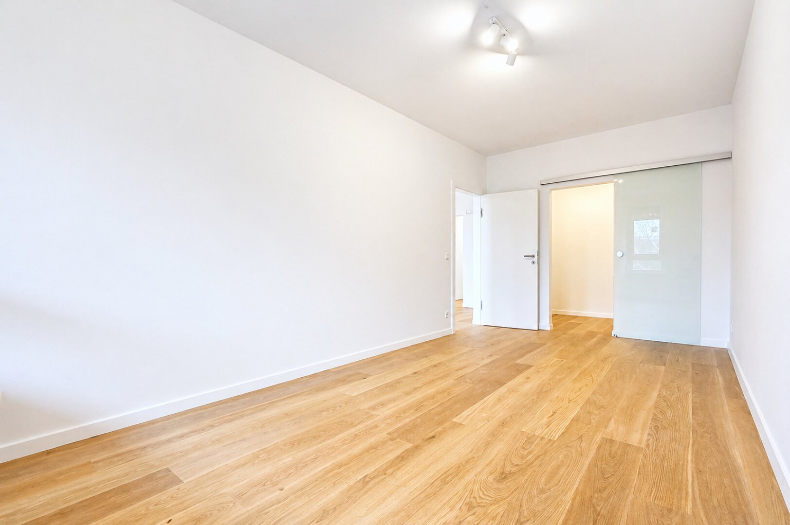 Wohnen mit Charme & Ruhe – Exklusive 2 Zimmer mit Balkon im 18. Bezirk