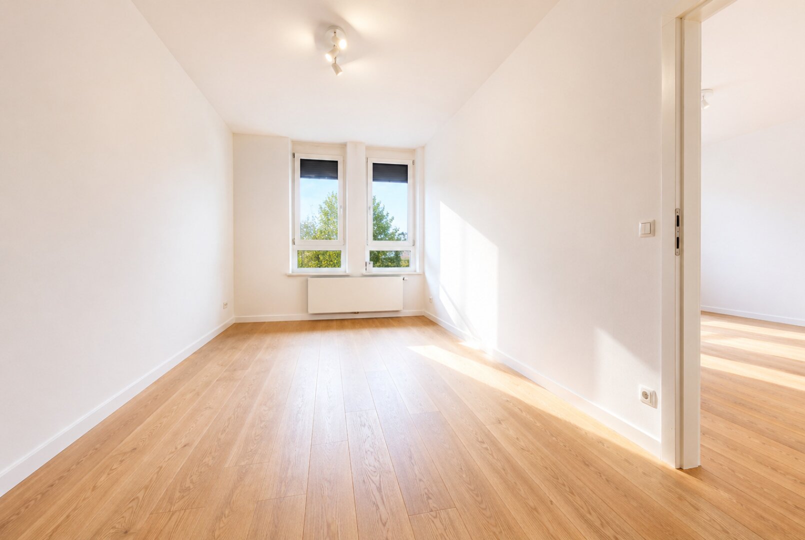 Wohnen mit Charme & Ruhe – Exklusive 2 Zimmer mit Balkon im 18. Bezirk