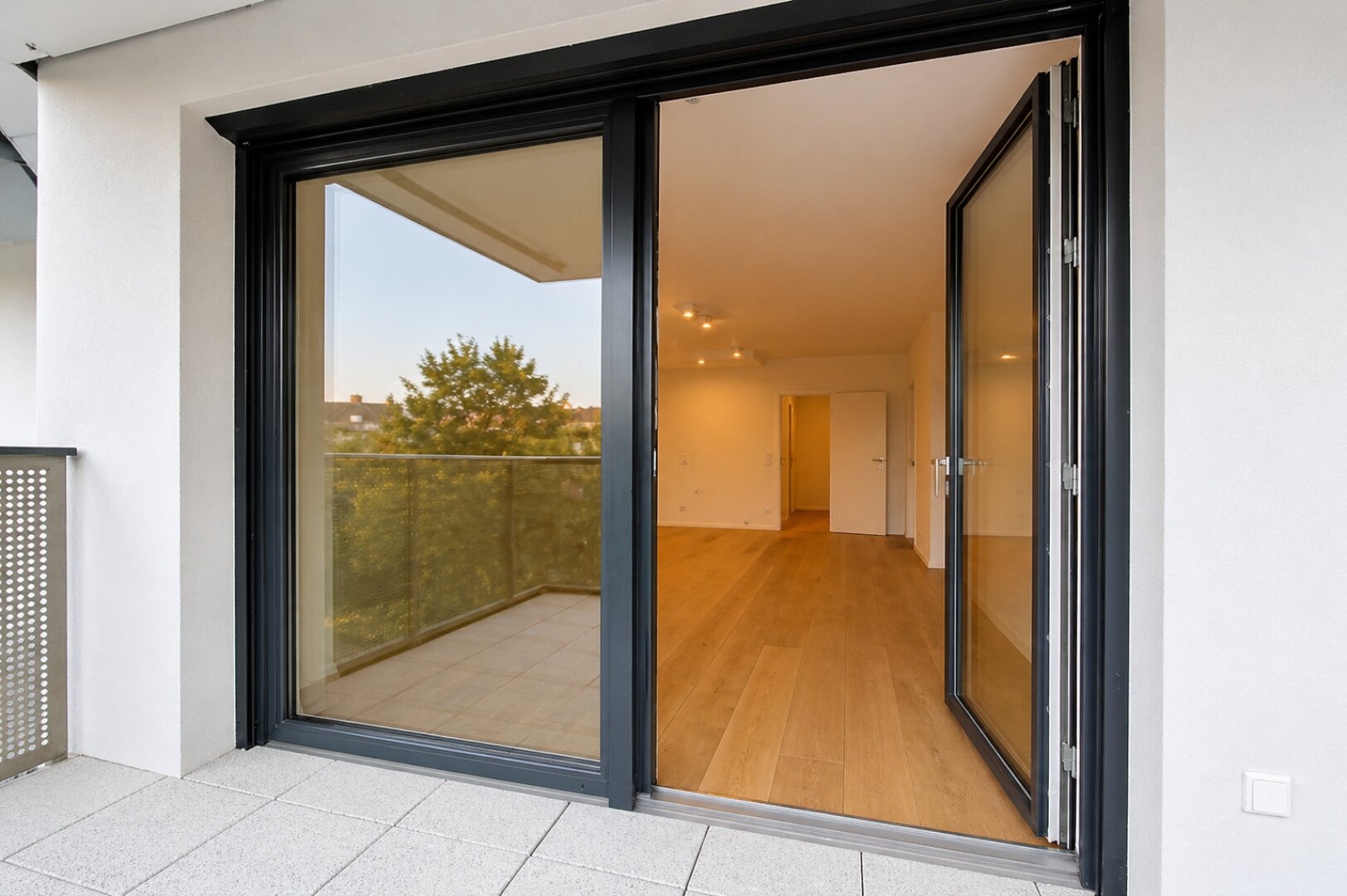 Wohnen mit Charme & Ruhe – Exklusive 2 Zimmer mit Balkon im 18. Bezirk