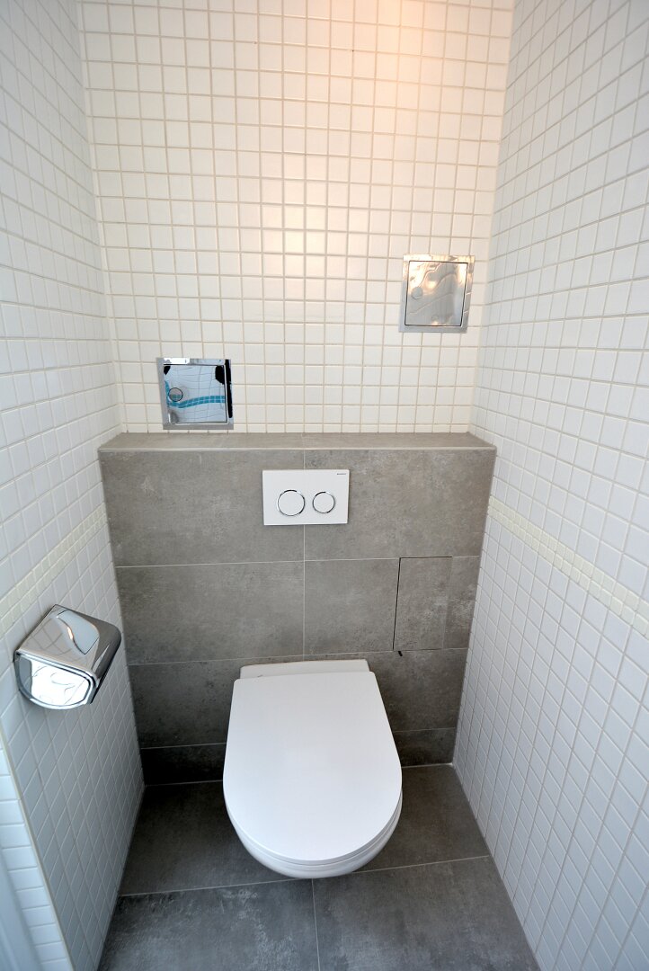 ROCHUSMARKT / U3  - UNBEFRISTETE DACHGESCHOSSWOHNUNG MIT TERRASSE UND FERNBLICK