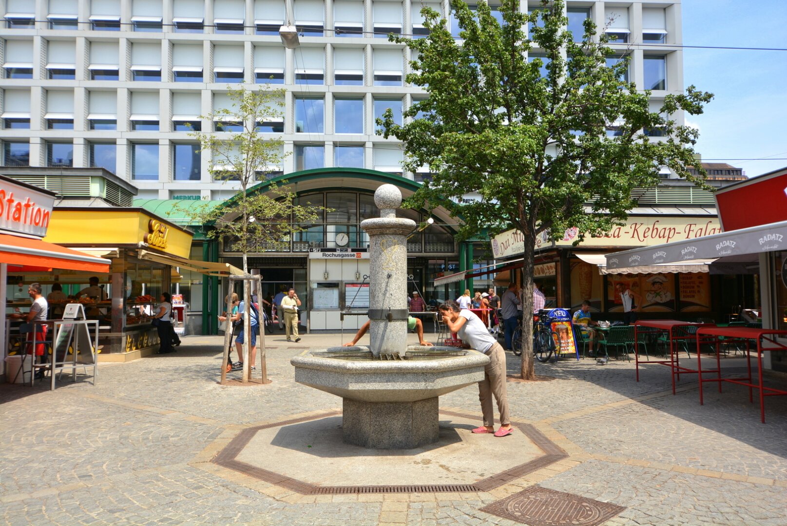 ROCHUSMARKT / U3  - UNBEFRISTETE DACHGESCHOSSWOHNUNG MIT TERRASSE UND FERNBLICK