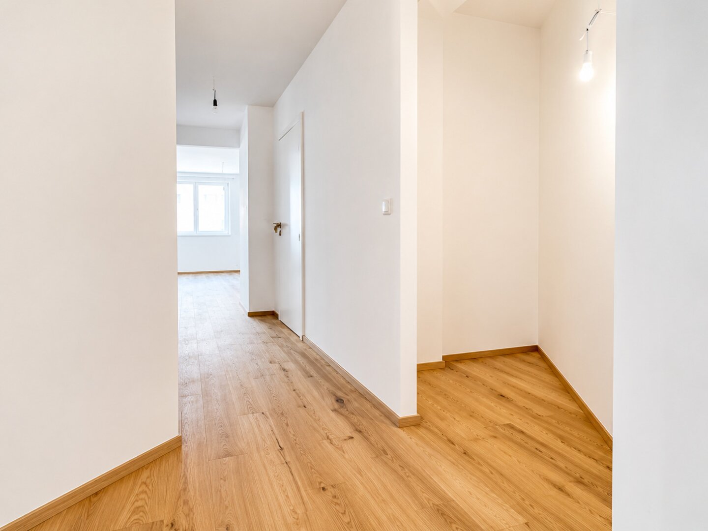 2-Zimmer Dachgeschosswohnung nahe U4 Pilgramgasse! Stilvoller Erstbezug mit perfekter Raumaufteilung im Herzen des 5. Bezirks