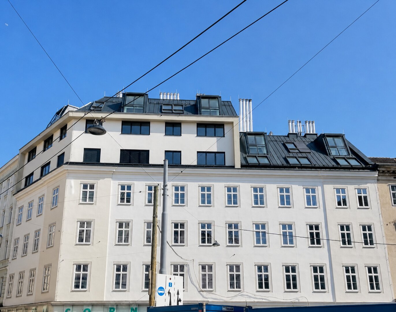 2-Zimmer Dachgeschosswohnung nahe U4 Pilgramgasse! Stilvoller Erstbezug mit perfekter Raumaufteilung im Herzen des 5. Bezirks