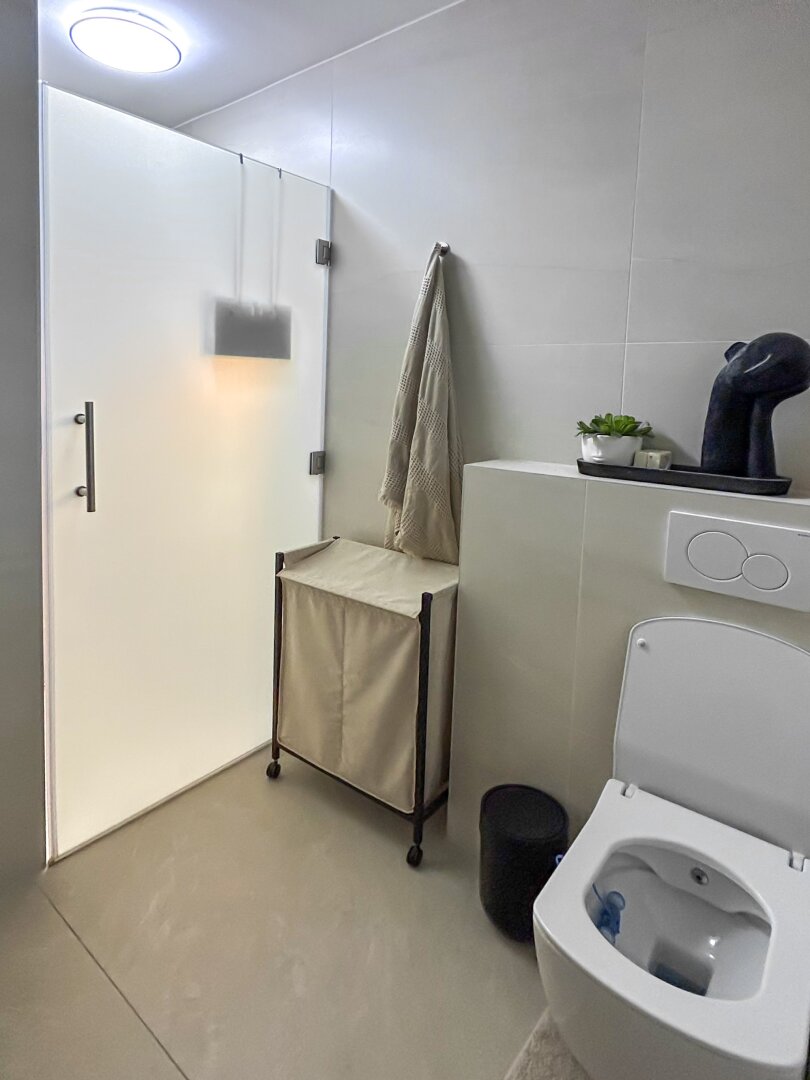 Moderne Doppelhaushälfte mit Terrasse, Pool , Garten & hochwertiger Ausstattung - Exklusives Wohnen in Gerasdorf !
