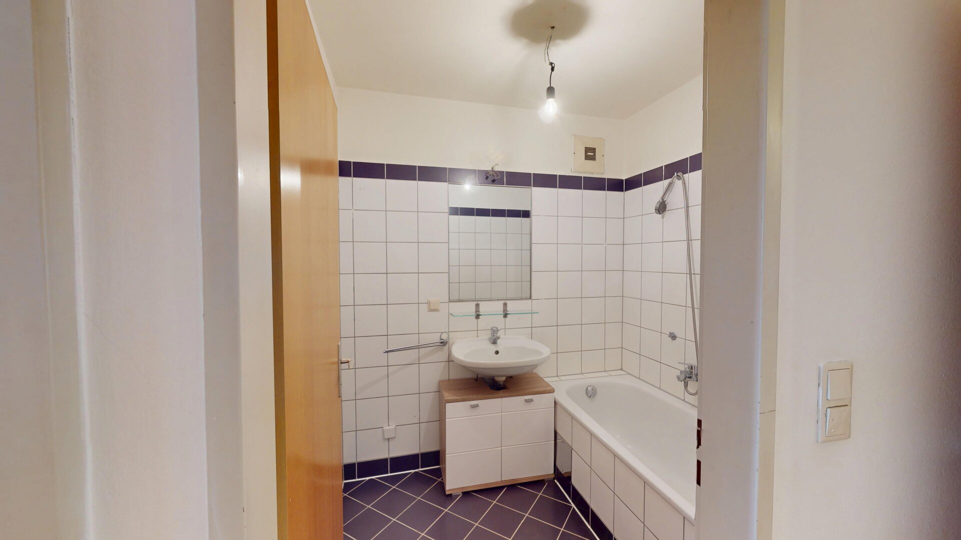 orea | Charmante 2-Zimmer-Terrassenwohnung in Toplage beim Liechtensteinpark | Smart besichtigen · Online anmieten