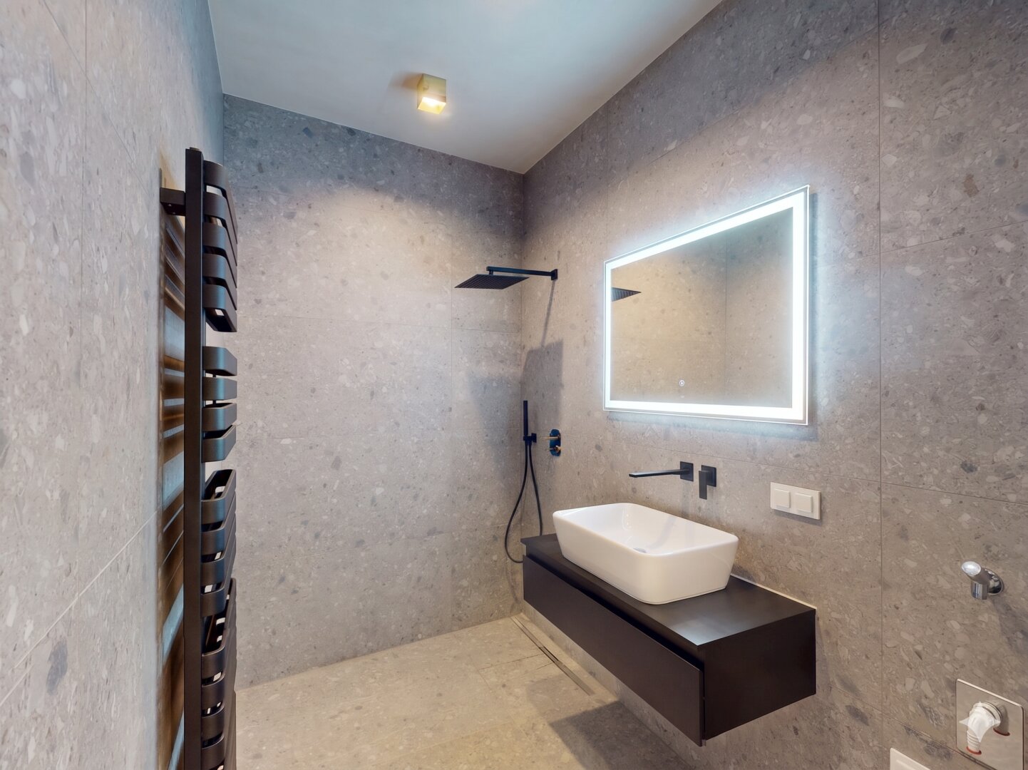 orea | 3-Zimmer-Erstbezug mit Altbaucharme | Top Ruhelage im sonnigen Innenhof