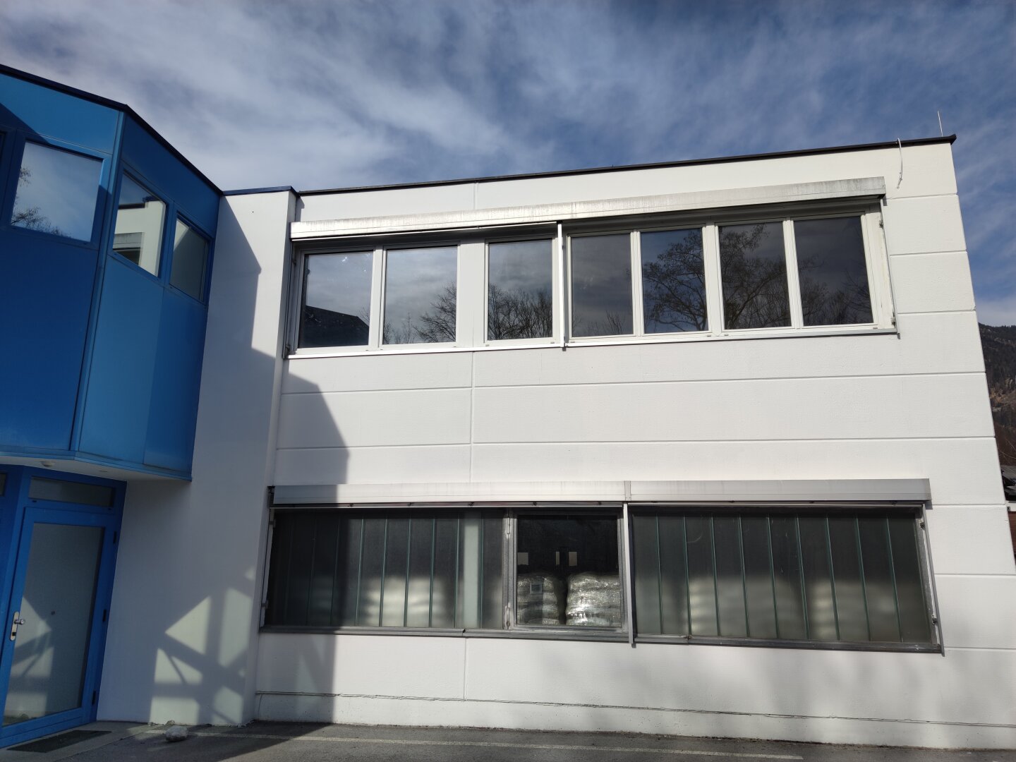 KAUF!  3000 m² - 3500m² !! Halle - Produktion- Lagerfläche plus 600m² Bürofläche  in Kramsach