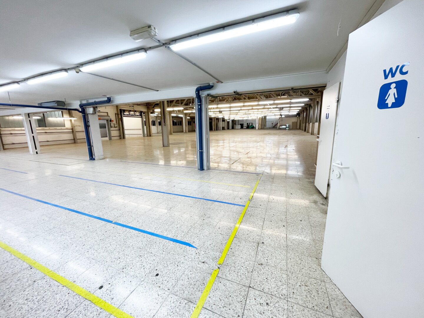 KAUF!  3000 m² - 3500m² !! Halle - Produktion- Lagerfläche plus 600m² Bürofläche  in Kramsach