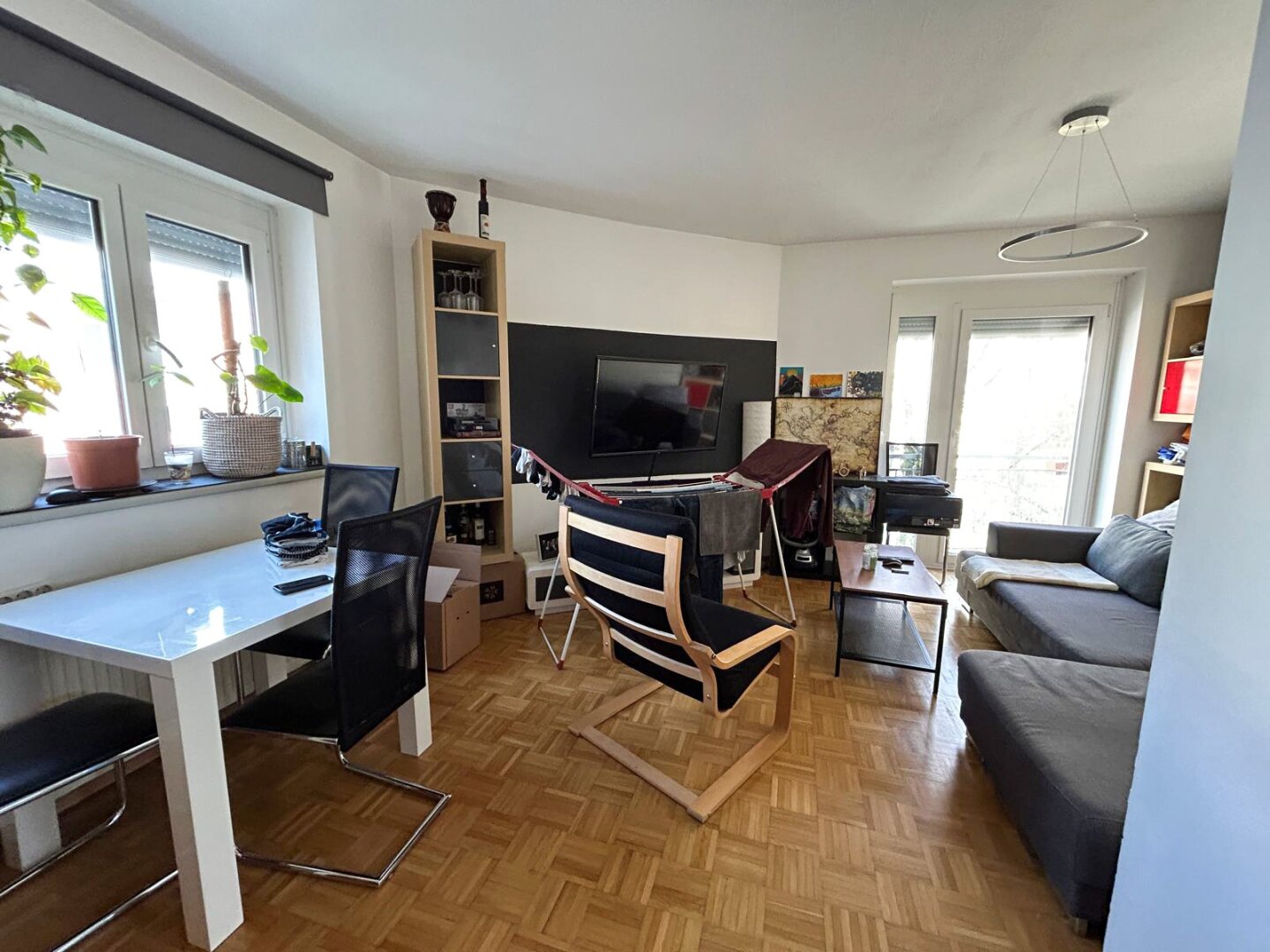 LÄSSIGE 2-Zimmer Wohnung sucht COOLE Mieter!