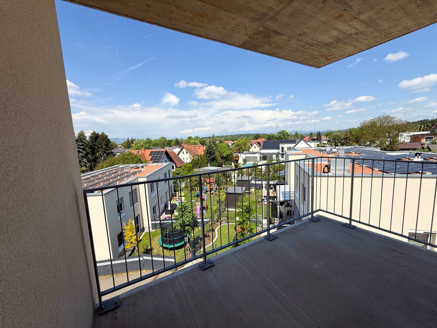 NEUWERTIGE 2-Zimmer Wohnung in LIEBOCH!