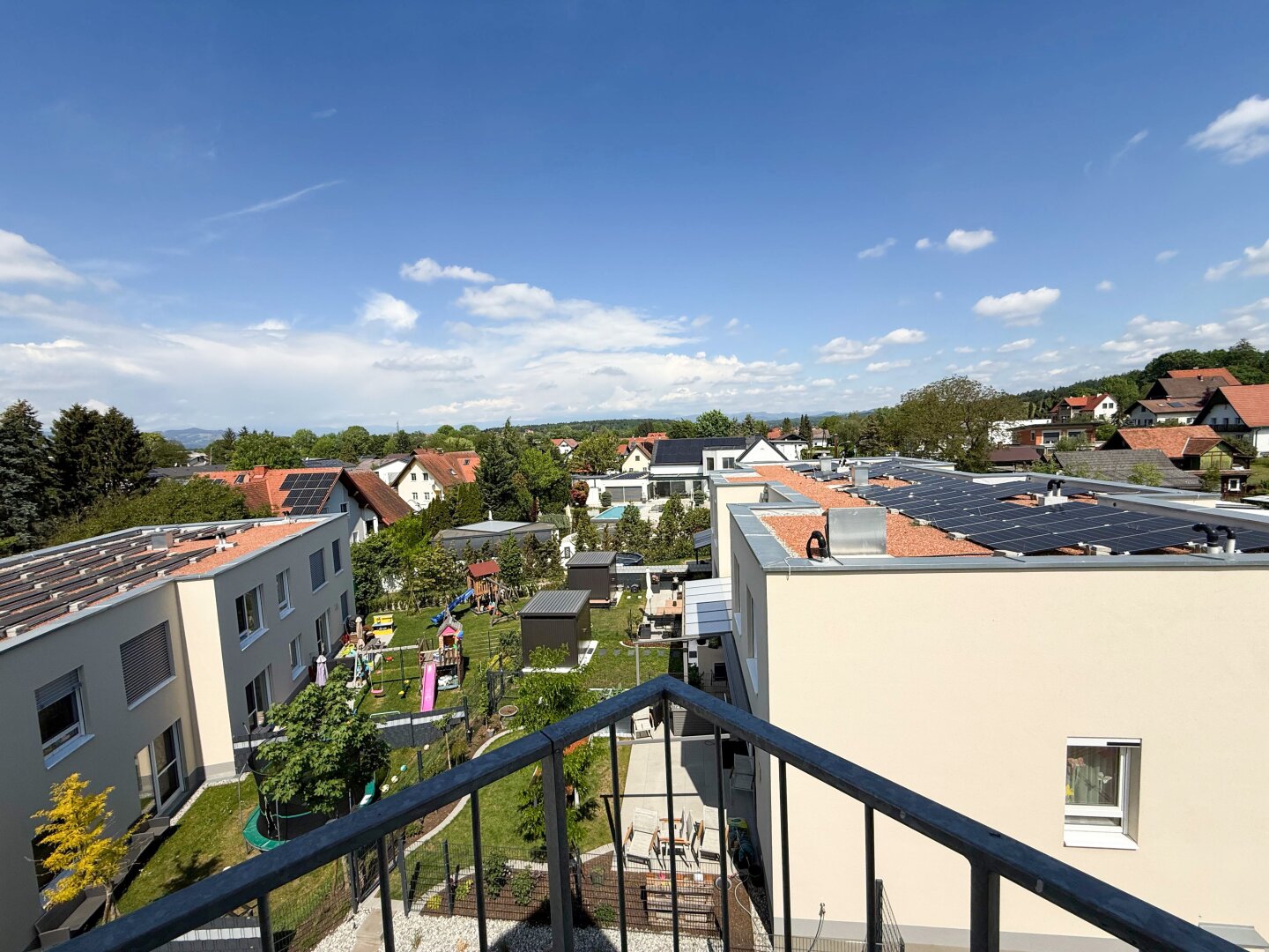 NEUWERTIGE 2-Zimmer Wohnung in LIEBOCH!