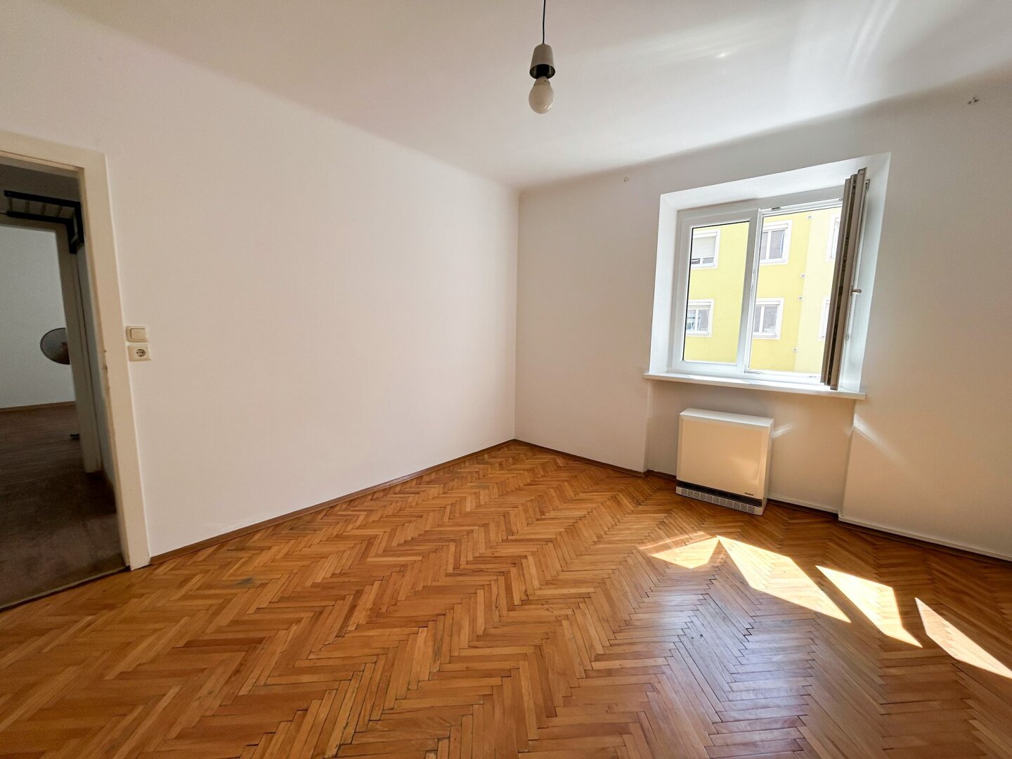 Zimmer-Küche Wohnung in ruhiger Stadtlage!