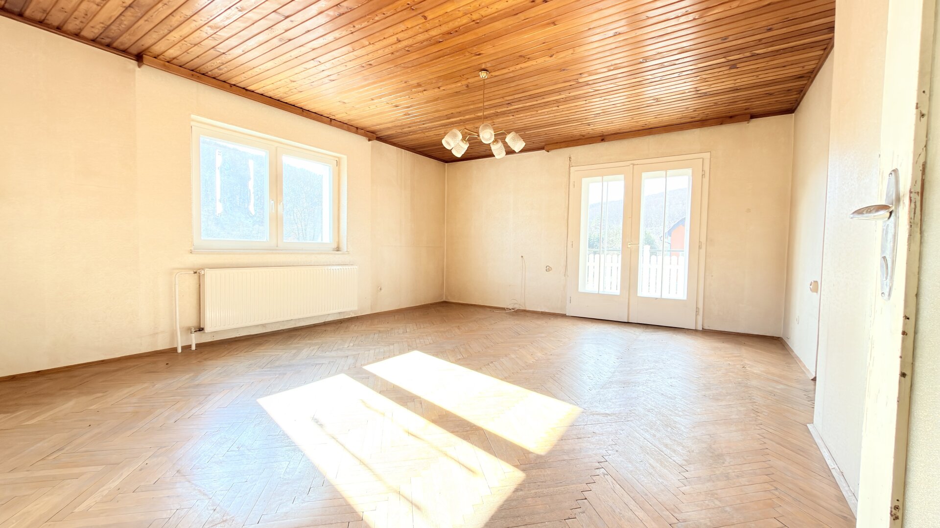 OG - Wohn-  Arbeitszimmer mit Balkonausgang