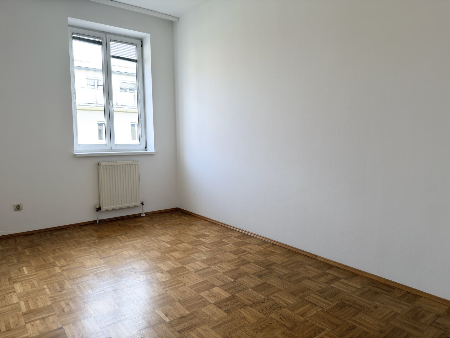 Kinder-/Arbeitszimmer