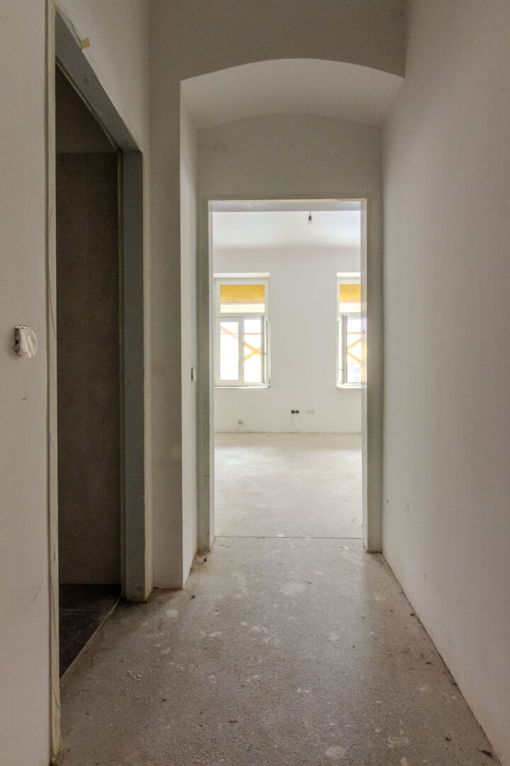 U3 Hütteldorf - Ruhig - Teilsaniert / fast belagsfertig