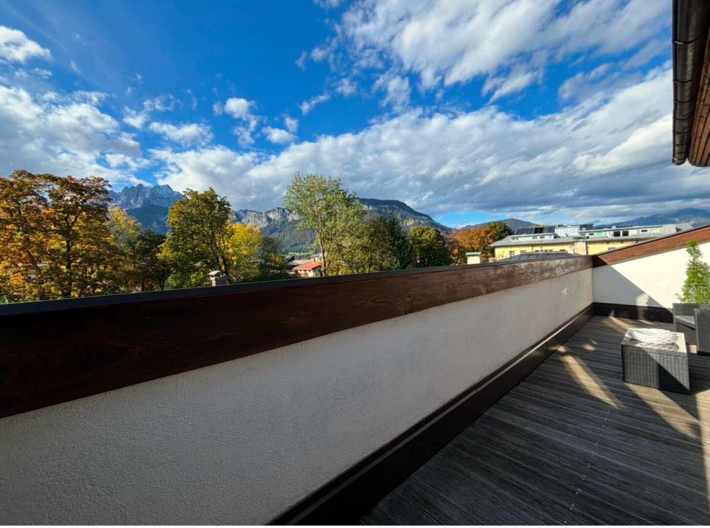 Stilvolle Haushälfte mit traumhafter Aussicht auf den Wilden Kaiser - inkl. 2 Carportplätzen