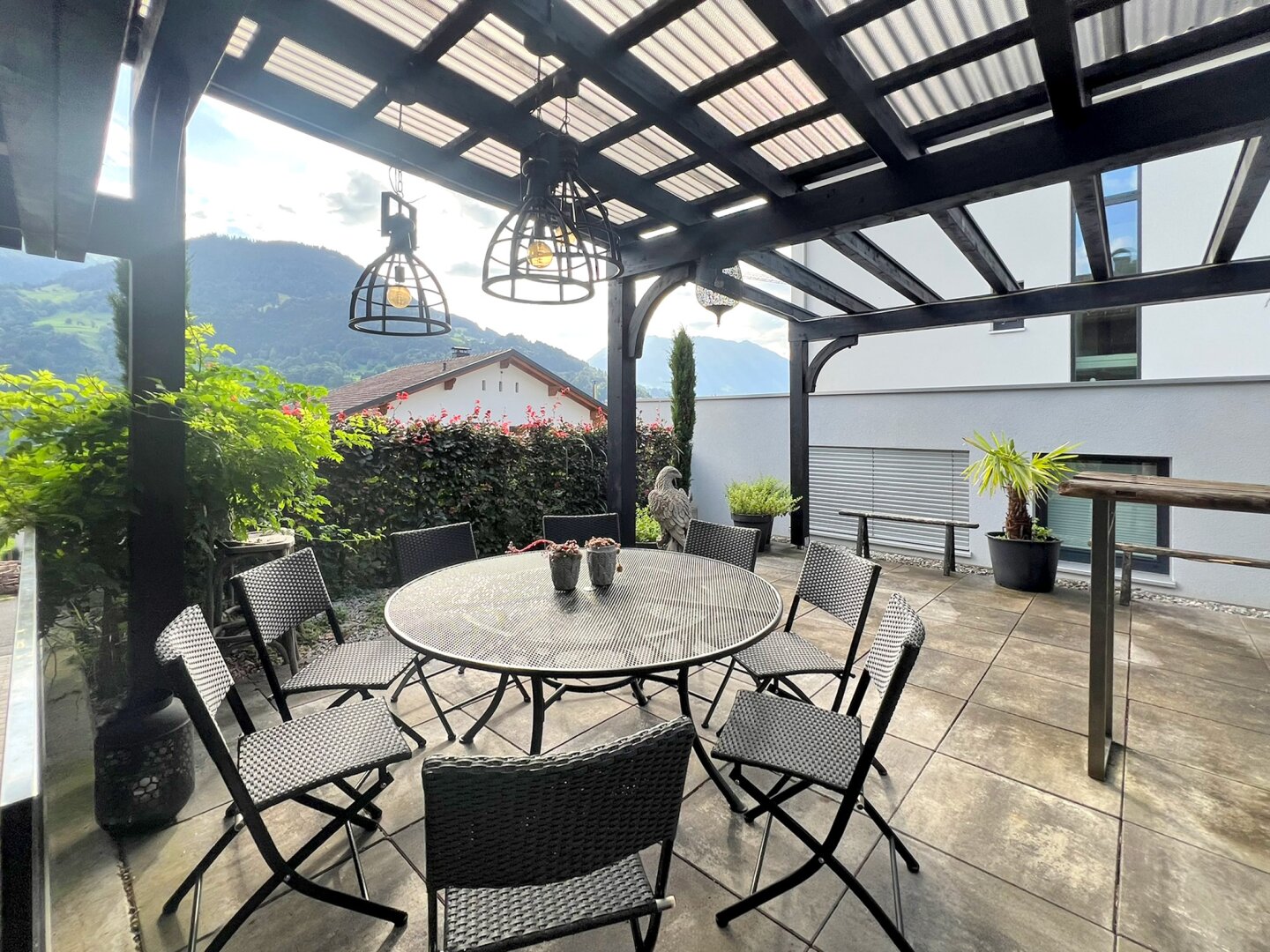 Apartmenthaus mit 6 Schlafzimmern - attraktive Anlagechance