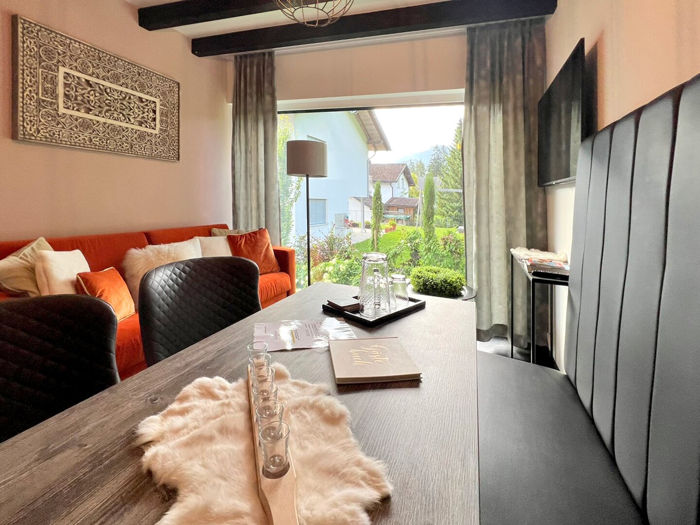 Modernes Apartmenthaus mit 6 Ferienwohnungen