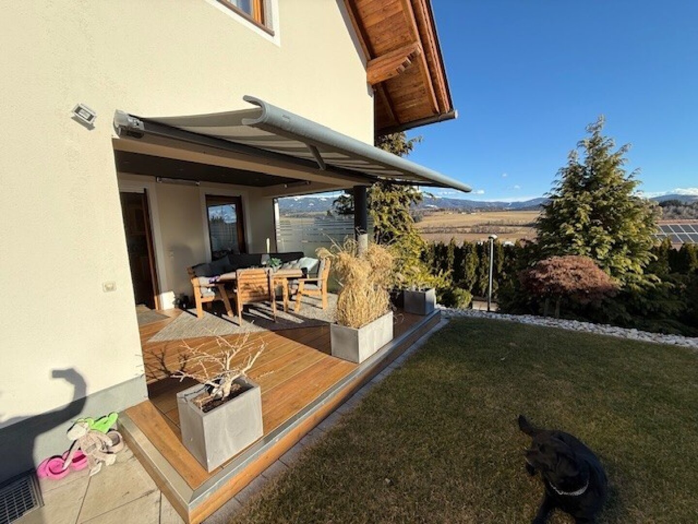 Exklusives Wohnhaus mit Pool, Gartenparadies und traumhafter Aussicht in Althofen