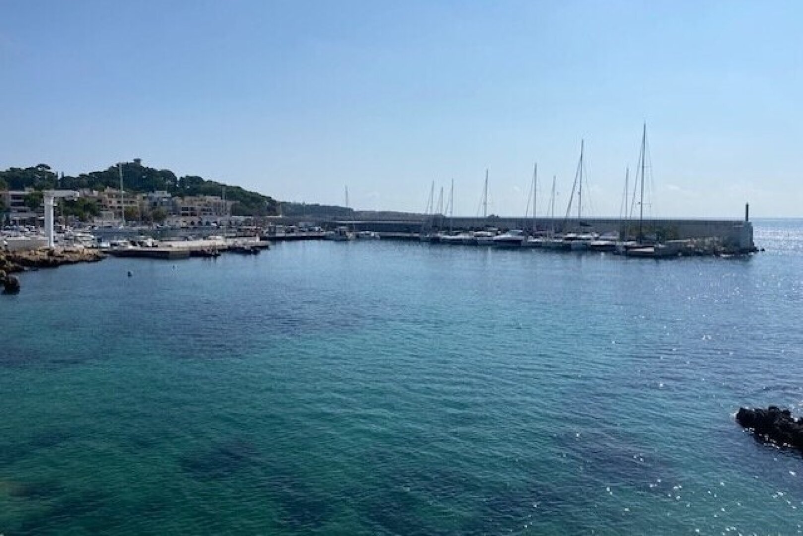 Sonnige Wohnung in 1. Meereslinie mit Hafenblick in Cala Ratjada