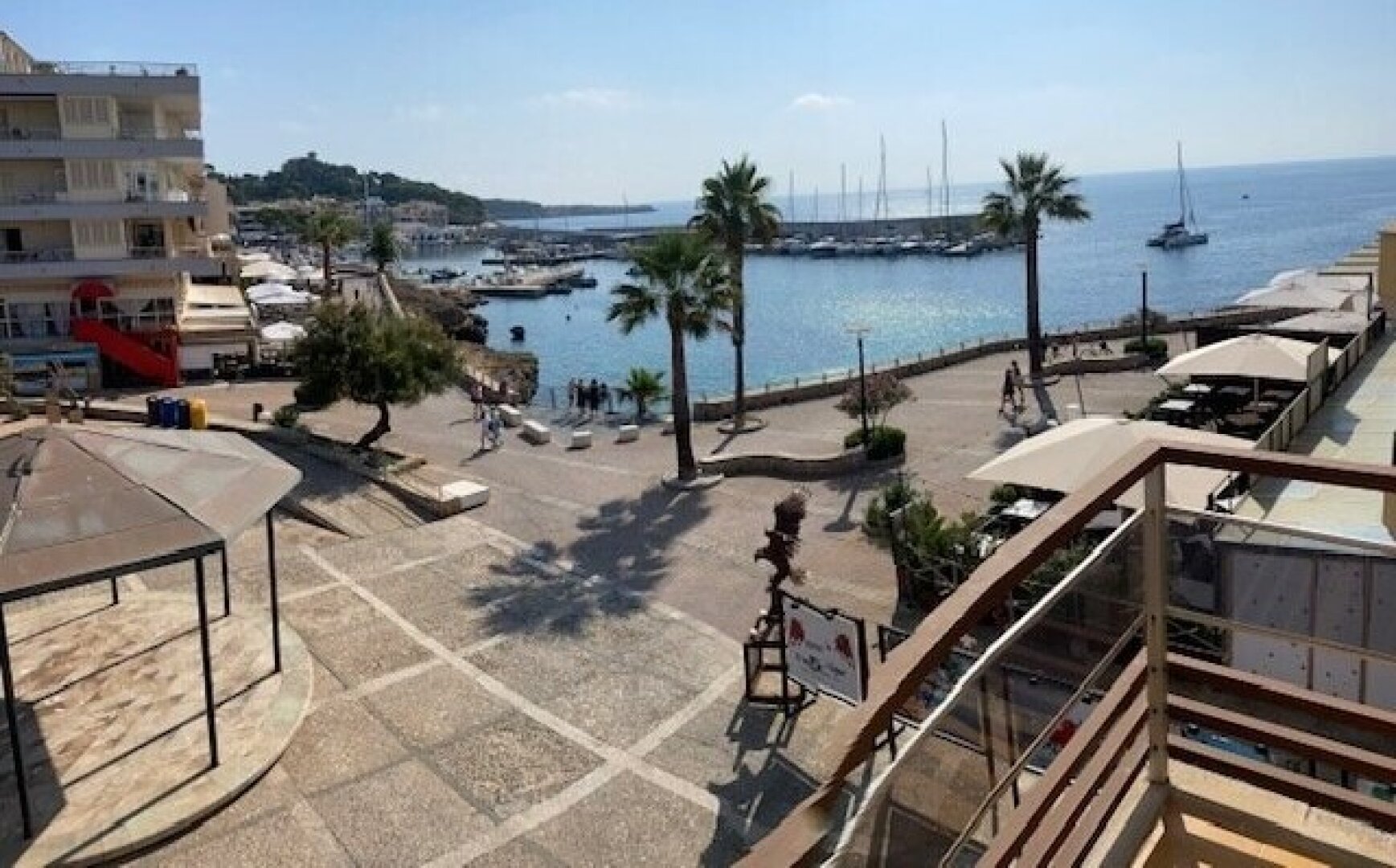 Sonnige Wohnung in 1. Meereslinie mit Hafenblick in Cala Ratjada