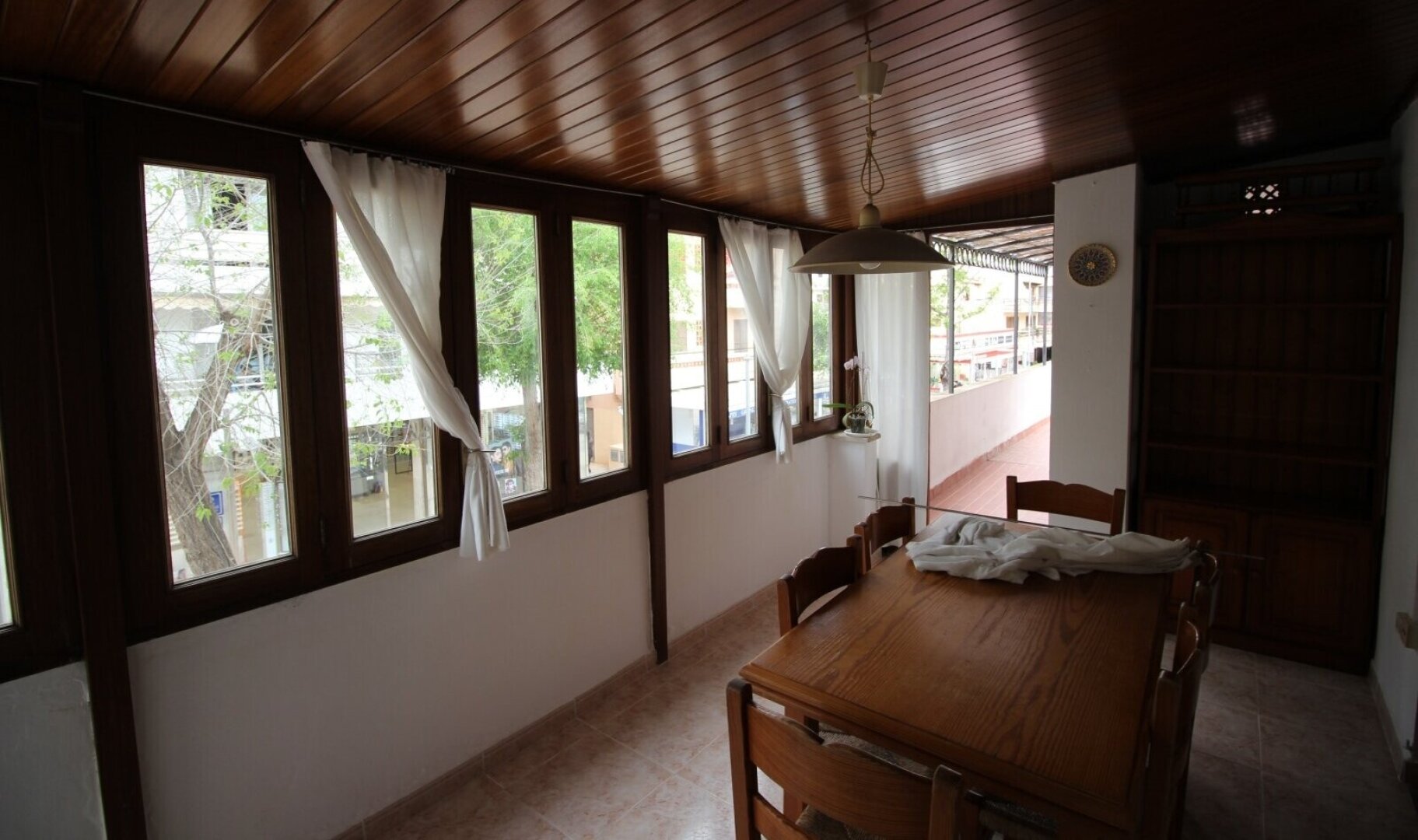 Strandnahe Meerblick Wohnung mit 3 Schlafzimmer und Mega- Terrasse  / Renovierungsbedürftig