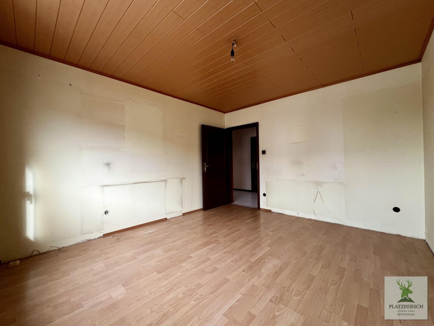 Toplage am Kirchenberg in Wolkersdorf !! Fertigteilhaus mit viel Potential und 365m2 Wohnnutzfläche