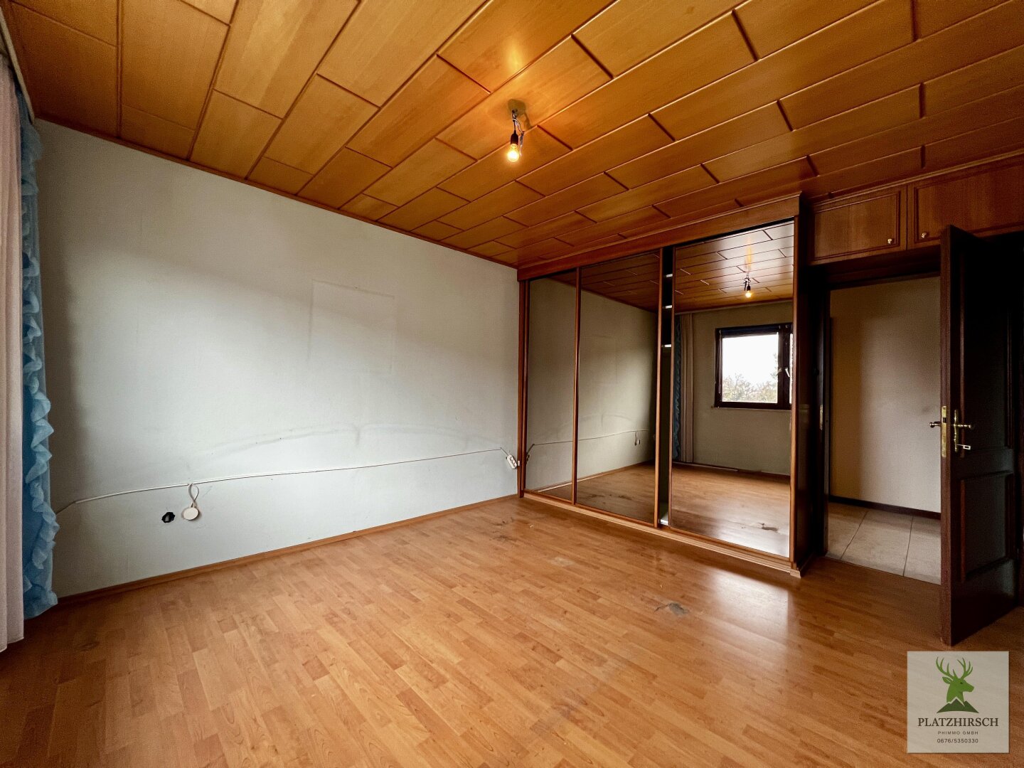 Toplage am Kirchenberg in Wolkersdorf !! Fertigteilhaus mit viel Potential und 365m2 Wohnnutzfläche