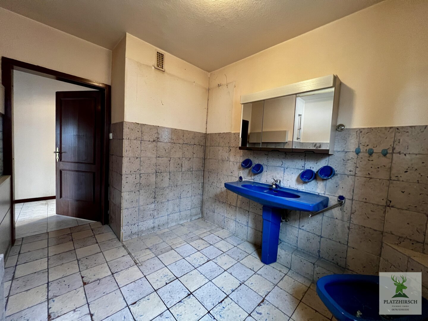Toplage am Kirchenberg in Wolkersdorf !! Fertigteilhaus mit viel Potential und 365m2 Wohnnutzfläche