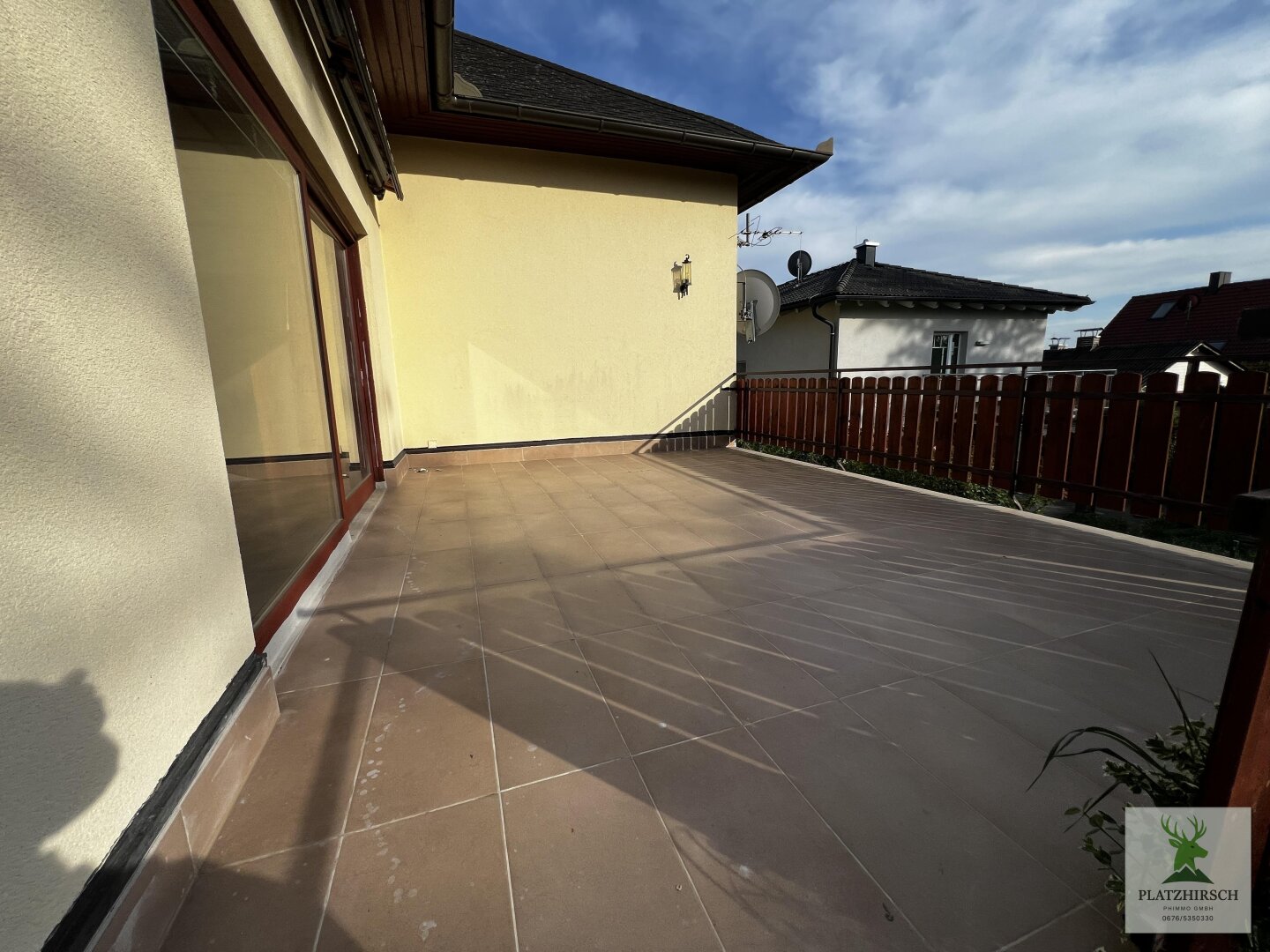 Toplage am Kirchenberg in Wolkersdorf !! Fertigteilhaus mit viel Potential und 365m2 Wohnnutzfläche