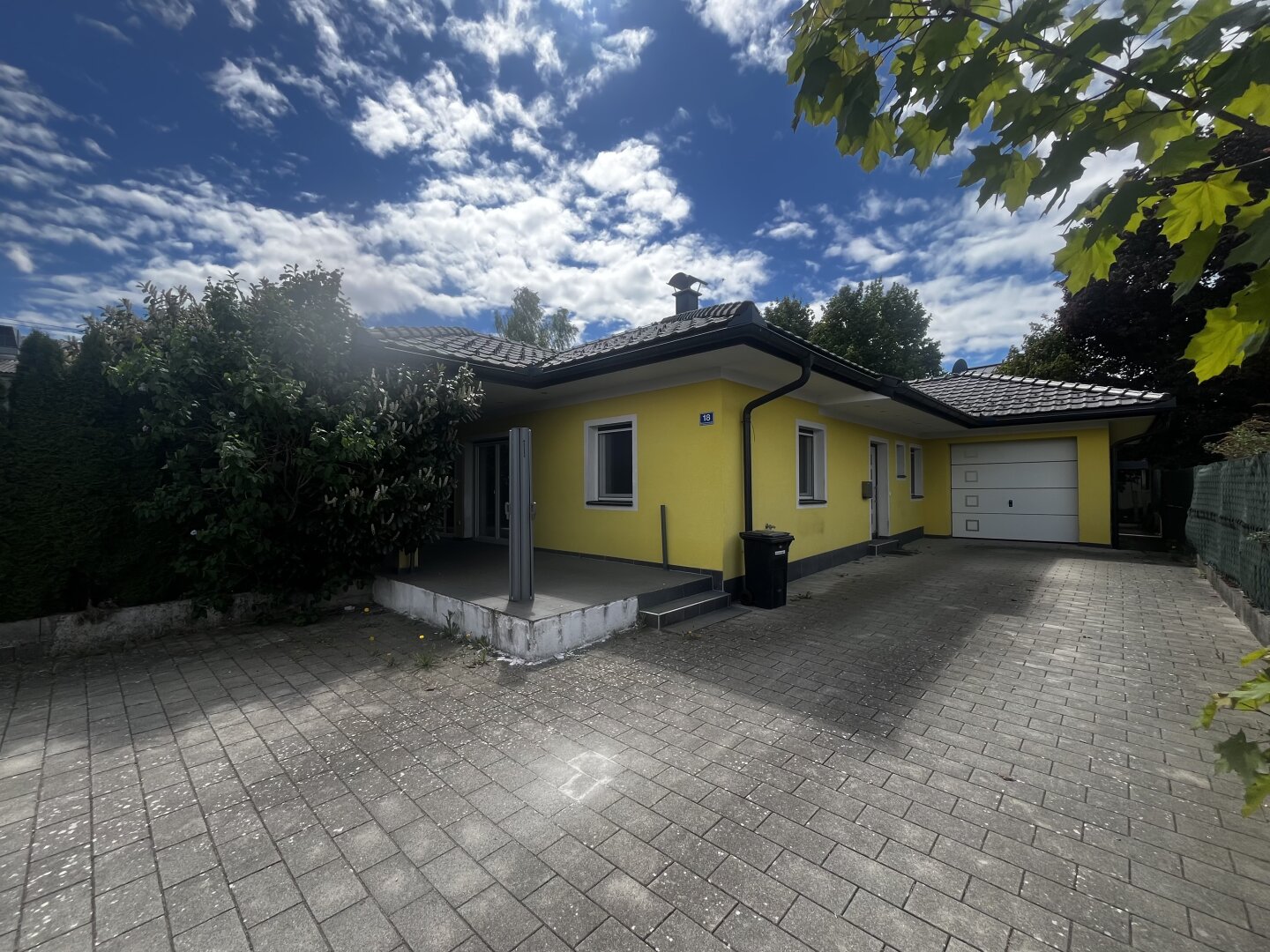 Charmanter 5-Zi-Bungalow in Mattighofen mit Garten, Garage & moderner Ausstattung!