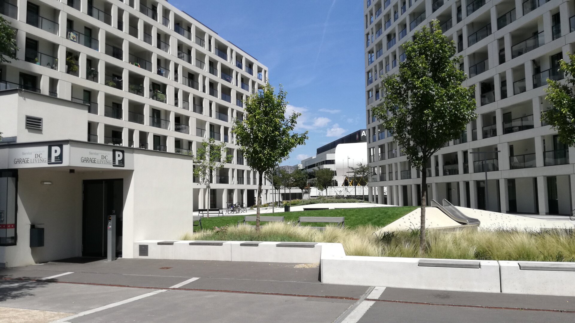 DC-LIVING: Moderne 3-Zimmer-Wohnung mit Loggia & Wellnessbereich nahe der UNO-City!