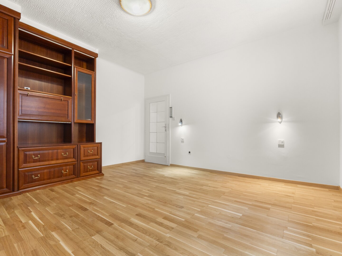 3-Zimmer-Wohnung in fantastischer Lage nahe unteres Belvedere / Schwarzenbergplatz mit Freifläche zu verkaufen!