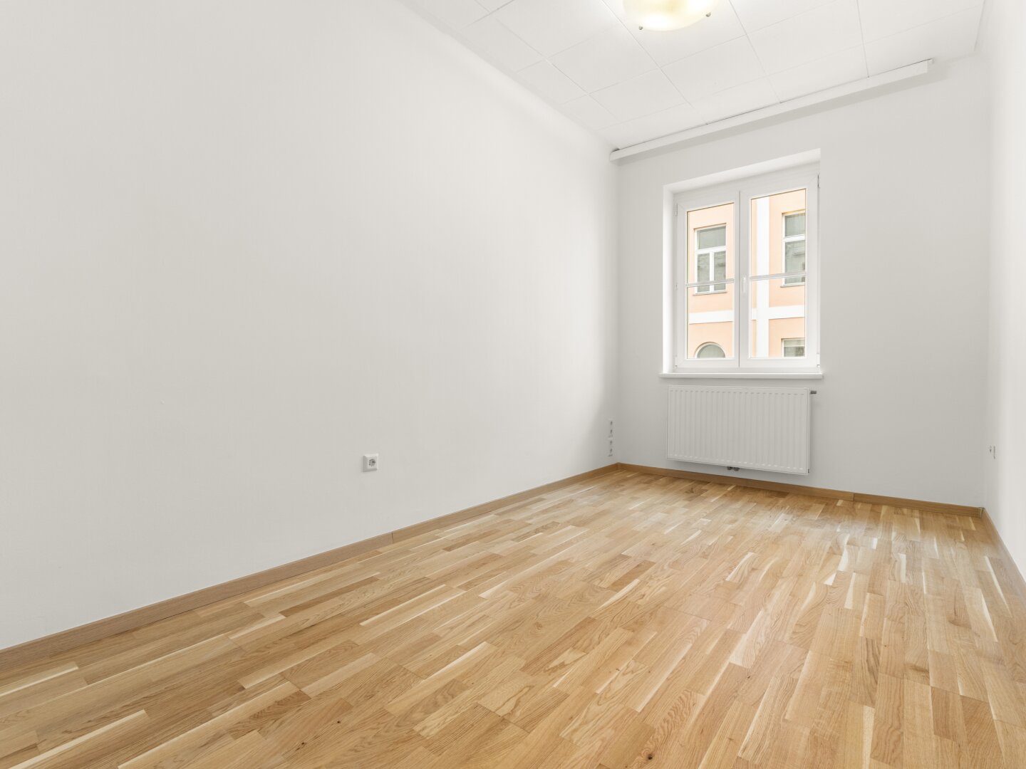 3-Zimmer-Wohnung in fantastischer Lage nahe unteres Belvedere / Schwarzenbergplatz mit Freifläche zu verkaufen!