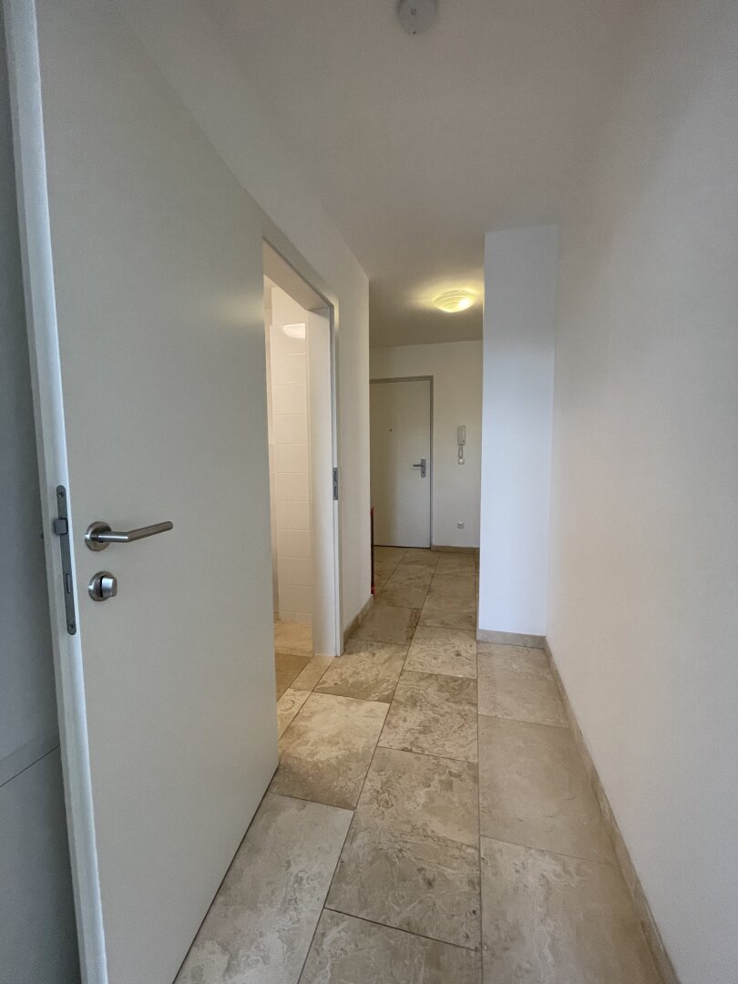 Exklusive und qualitativ hochwertige 3-Zimmer-Neubau mit zwei Balkon/Terrassen ab August 2026 zur Miete!