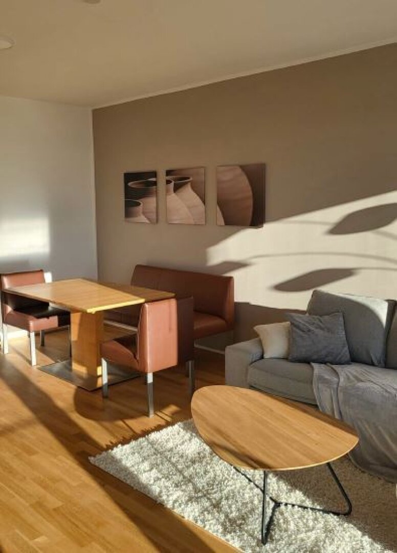 Apartment mit Designermöbeln + WEITBLICK & Pool, Sauna, Fitness und vielen Extras!