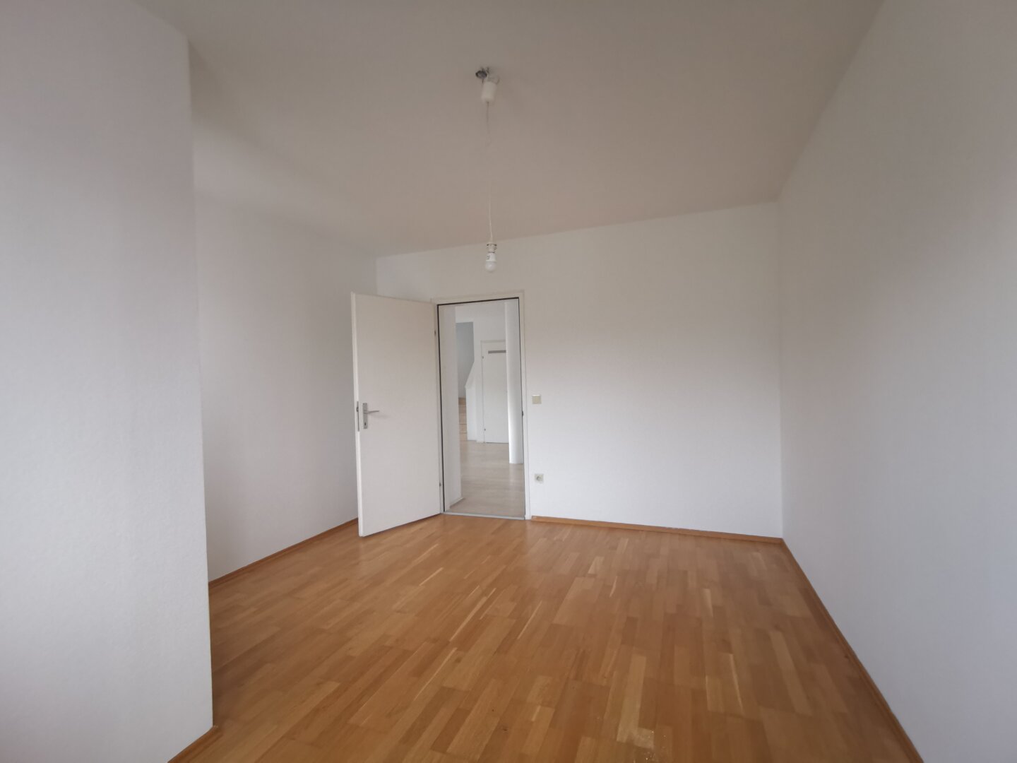 5 Zimmer in ruhiger Lage: Anzengruberstraße 73!