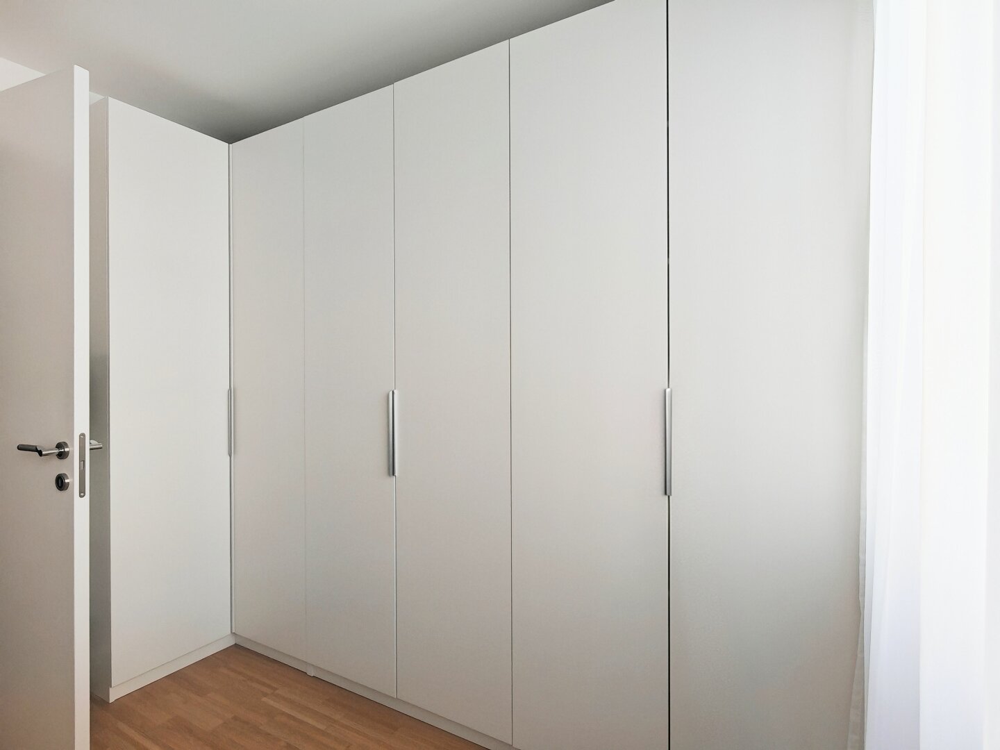 Kleiderschrank im Kinderzimmer