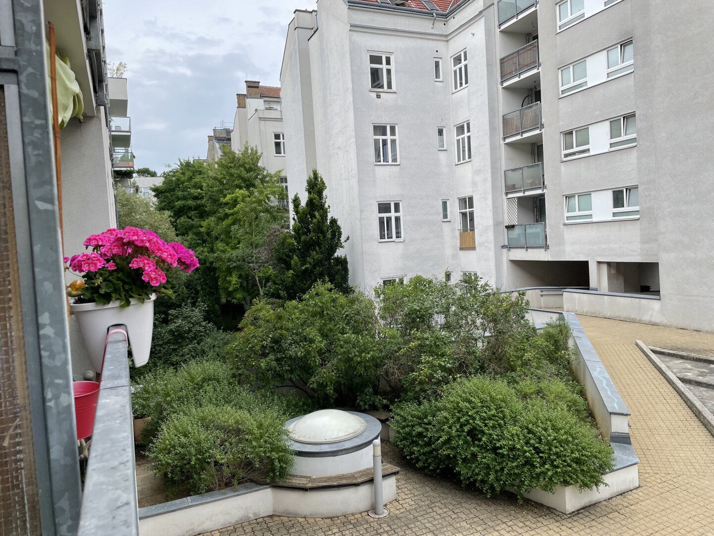 Rembrandtstraße: teilmöblierte 2 Zimmer mit Loggia (ab 01.08.2026) nahe Augarten / Taborstraße!