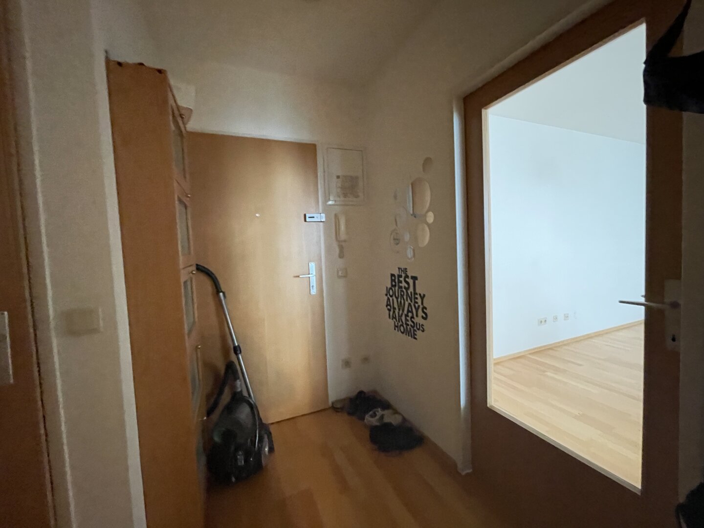 Rembrandtstraße: teilmöblierte 2 Zimmer mit Loggia (ab 01.08.2026) nahe Augarten / Taborstraße!