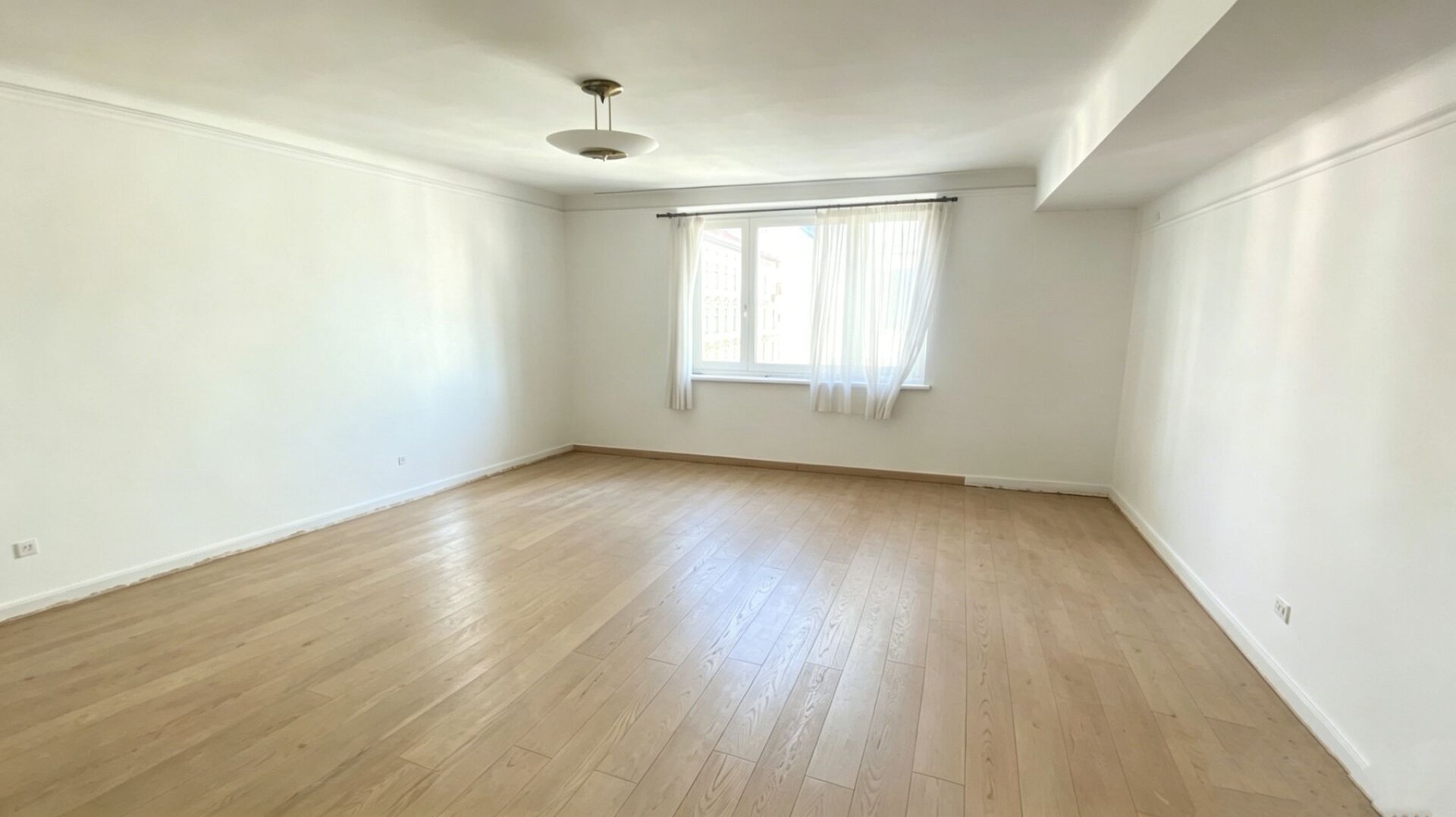 Frisch sanierte 3-Zimmer nahe Sobieskiplatz ab Juli 2026 zur Miete!